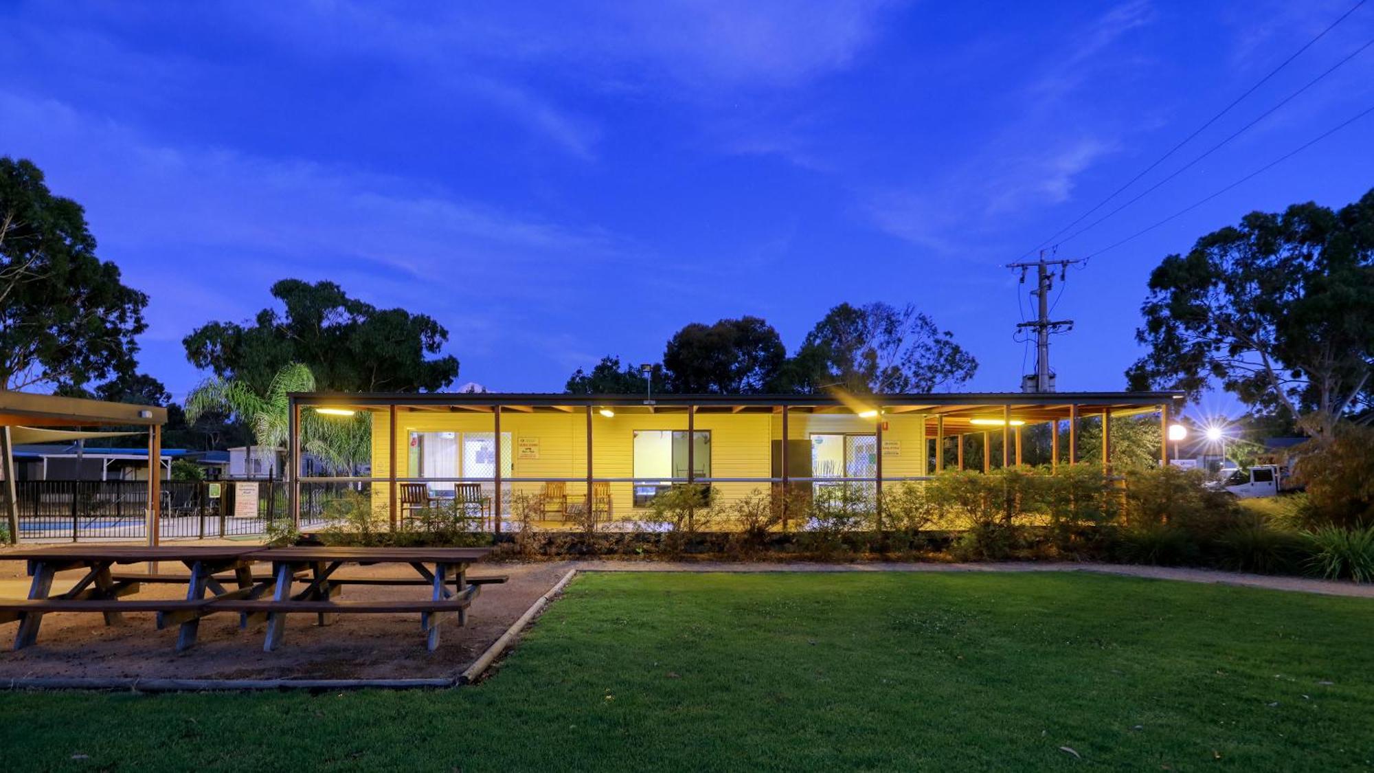 Yarrawonga Riverlands Tourist Park Εξωτερικό φωτογραφία